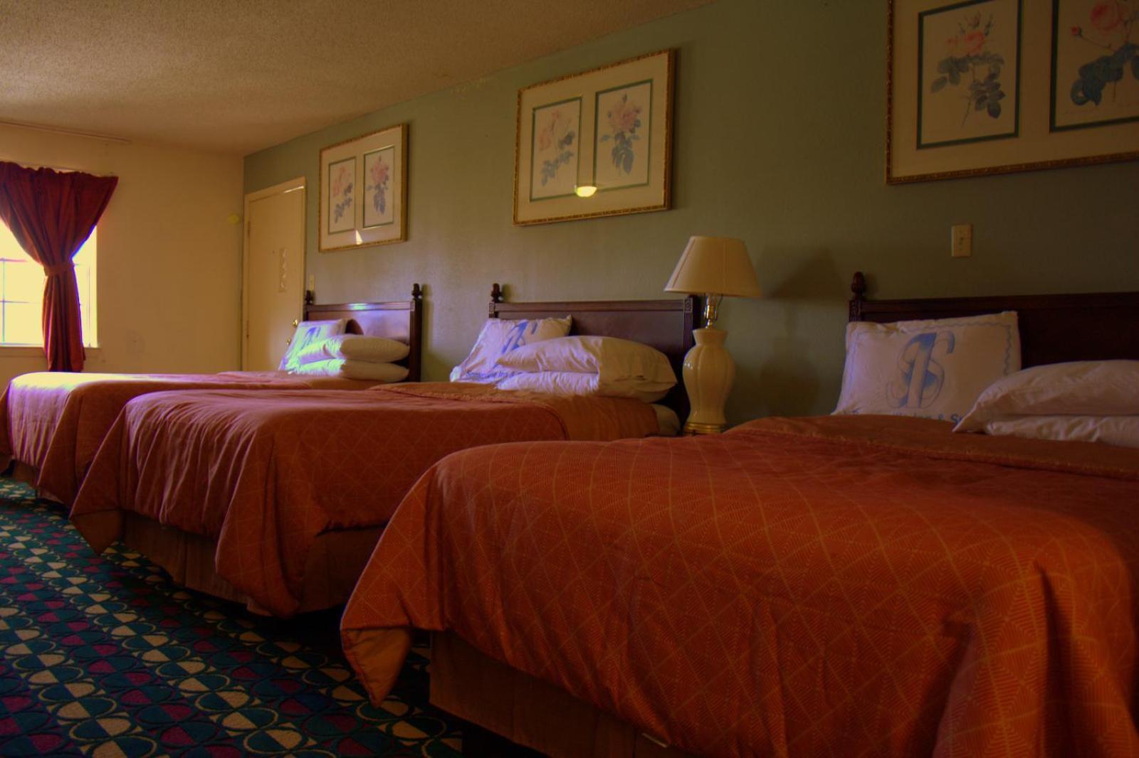Somerville Inn And Suites Екстериор снимка