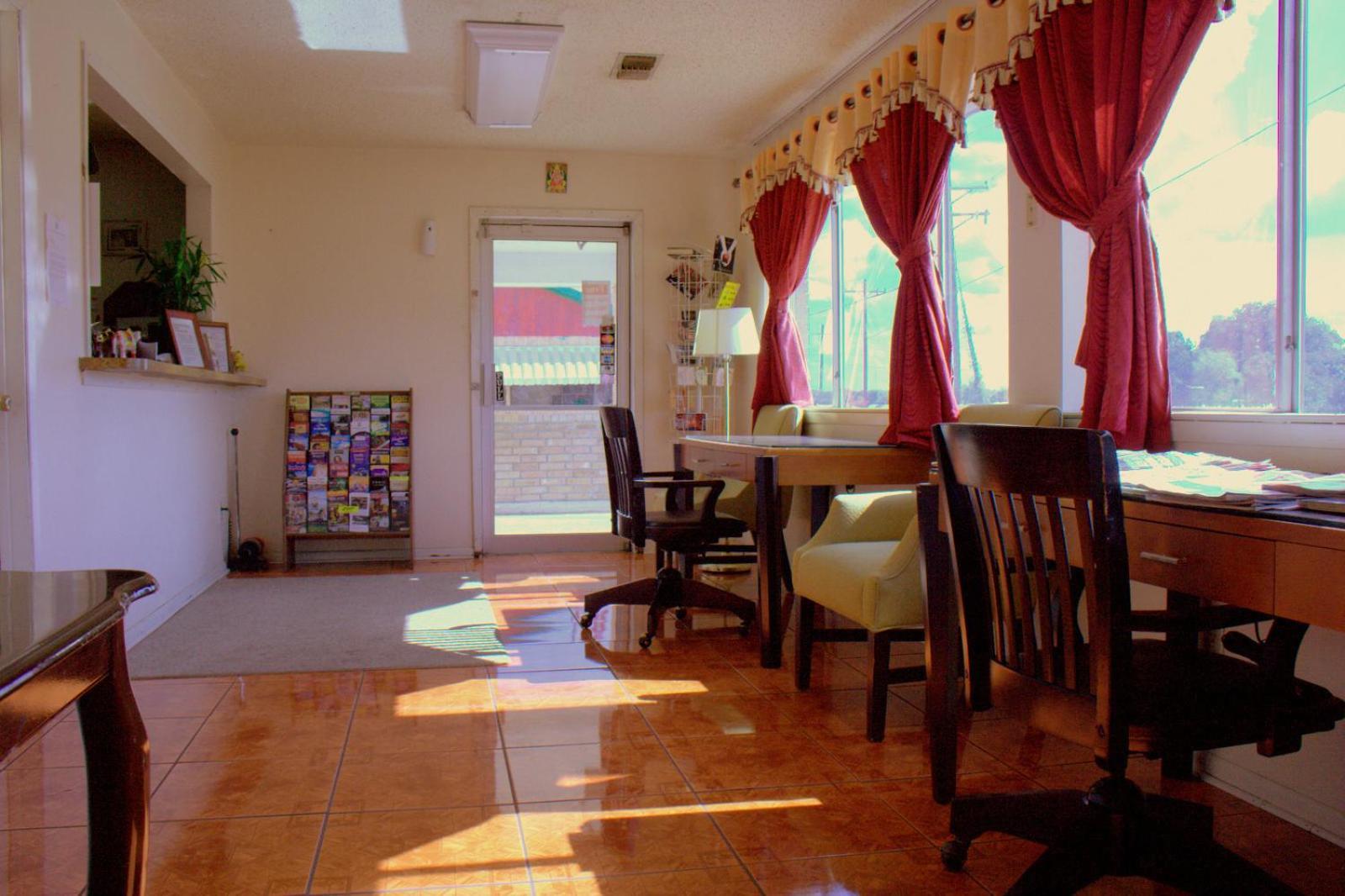 Somerville Inn And Suites Екстериор снимка