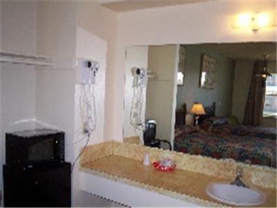 Somerville Inn And Suites Стая снимка